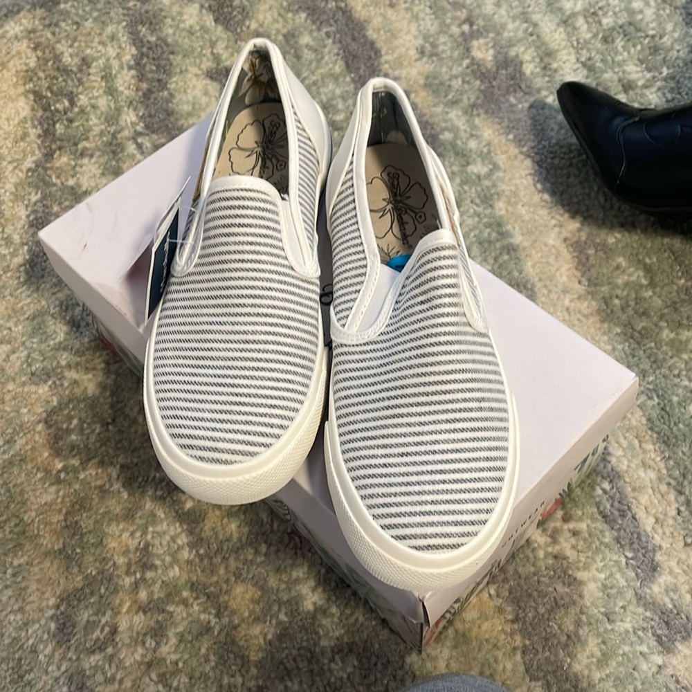 Tommy Bahama Flat Sailor Sneaker